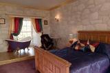 kings room with bath