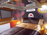 dramatic bedroom